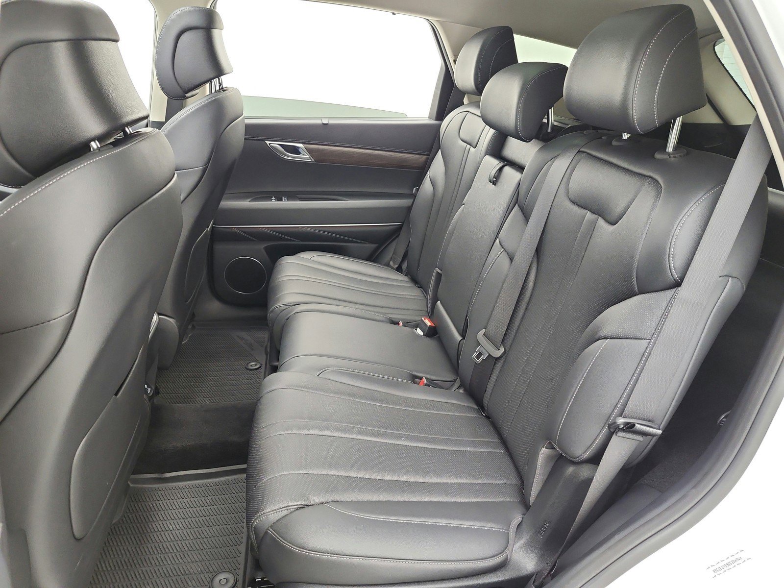 Used 2025 Genesis GV80 2.5T Select image 16