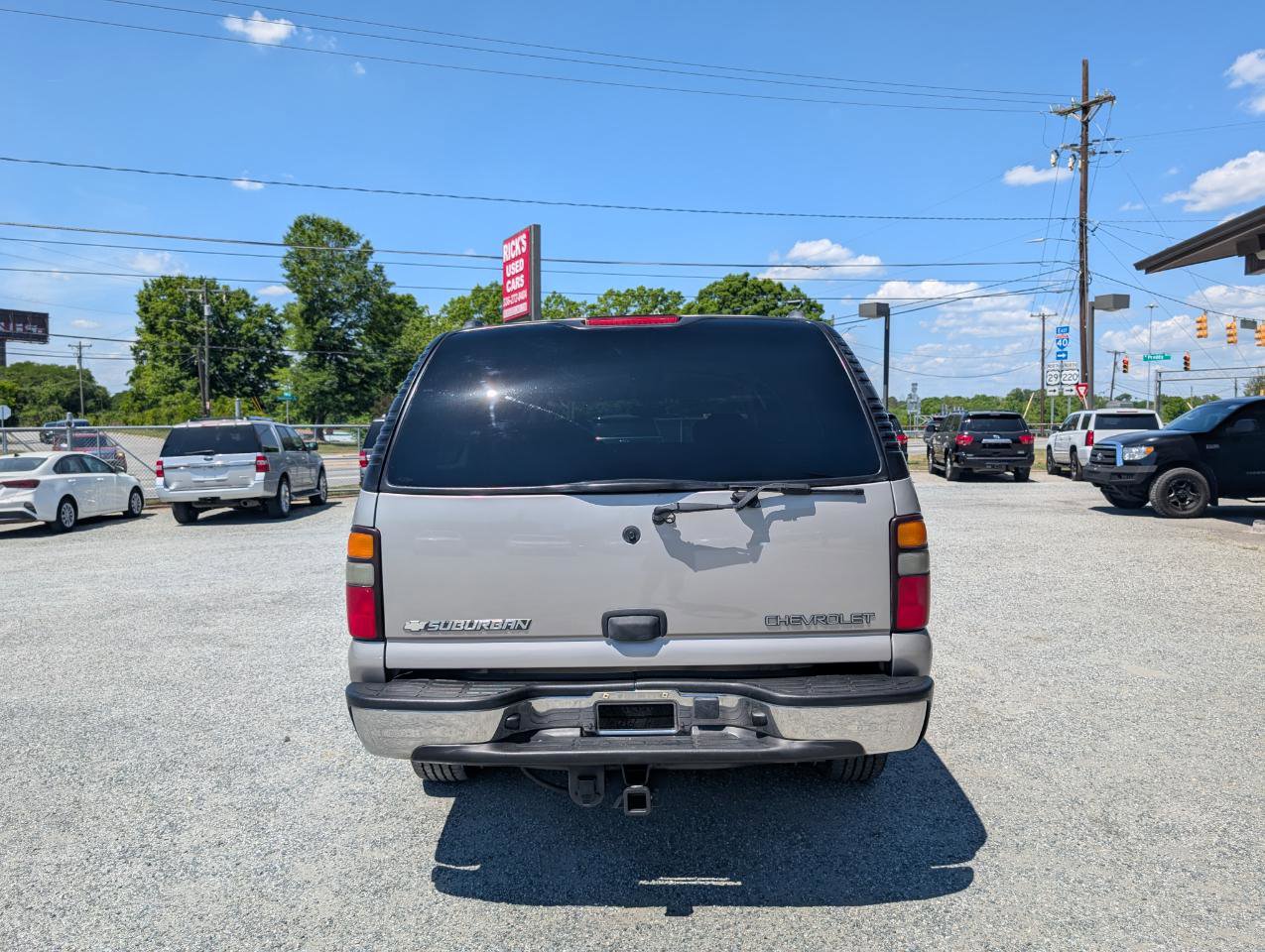 Used 2004 Chevrolet Suburban LS image 7