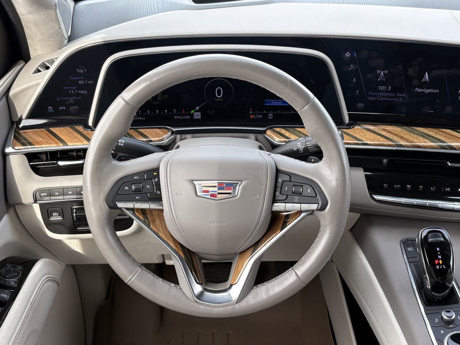 Used 2022 Cadillac Escalade Premium Luxury Platinum image 10