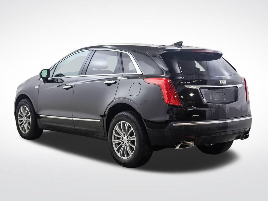 Used 2017 Cadillac XT5 Luxury w/ Driver Awareness Package AWD/4WD image 3