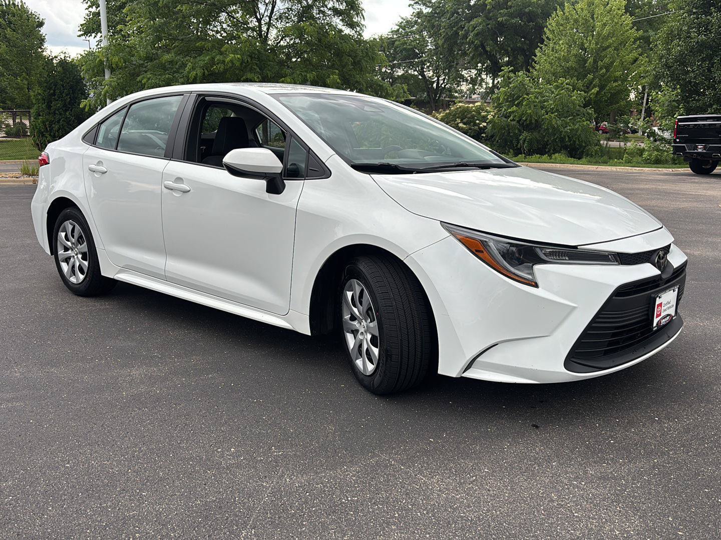 Used 2024 Toyota Corolla LE FWD image 9