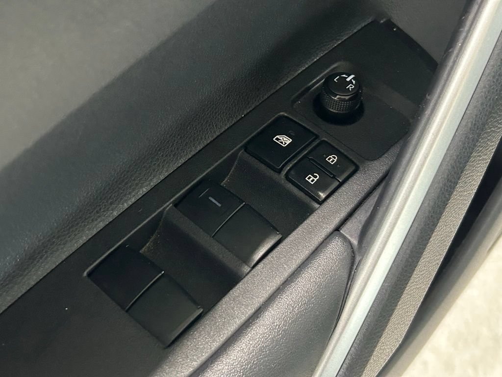 Used 2023 Toyota Corolla Cross LE w/ Moonroof Package FWD image 18