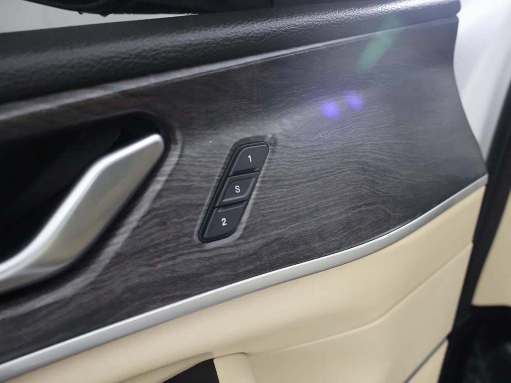 Used 2022 Jeep Grand Cherokee Limited AWD/4WD image 41
