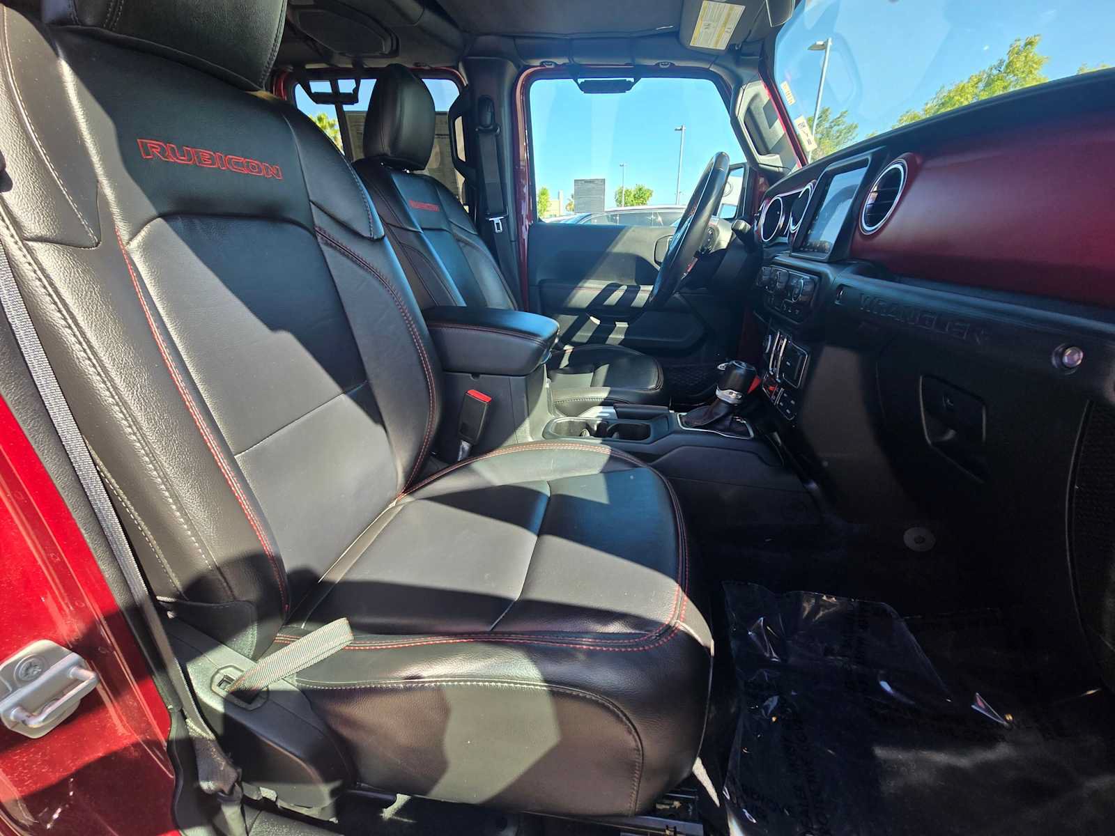 Used 2021 Jeep Wrangler Unlimited Rubicon AWD/4WD image 10