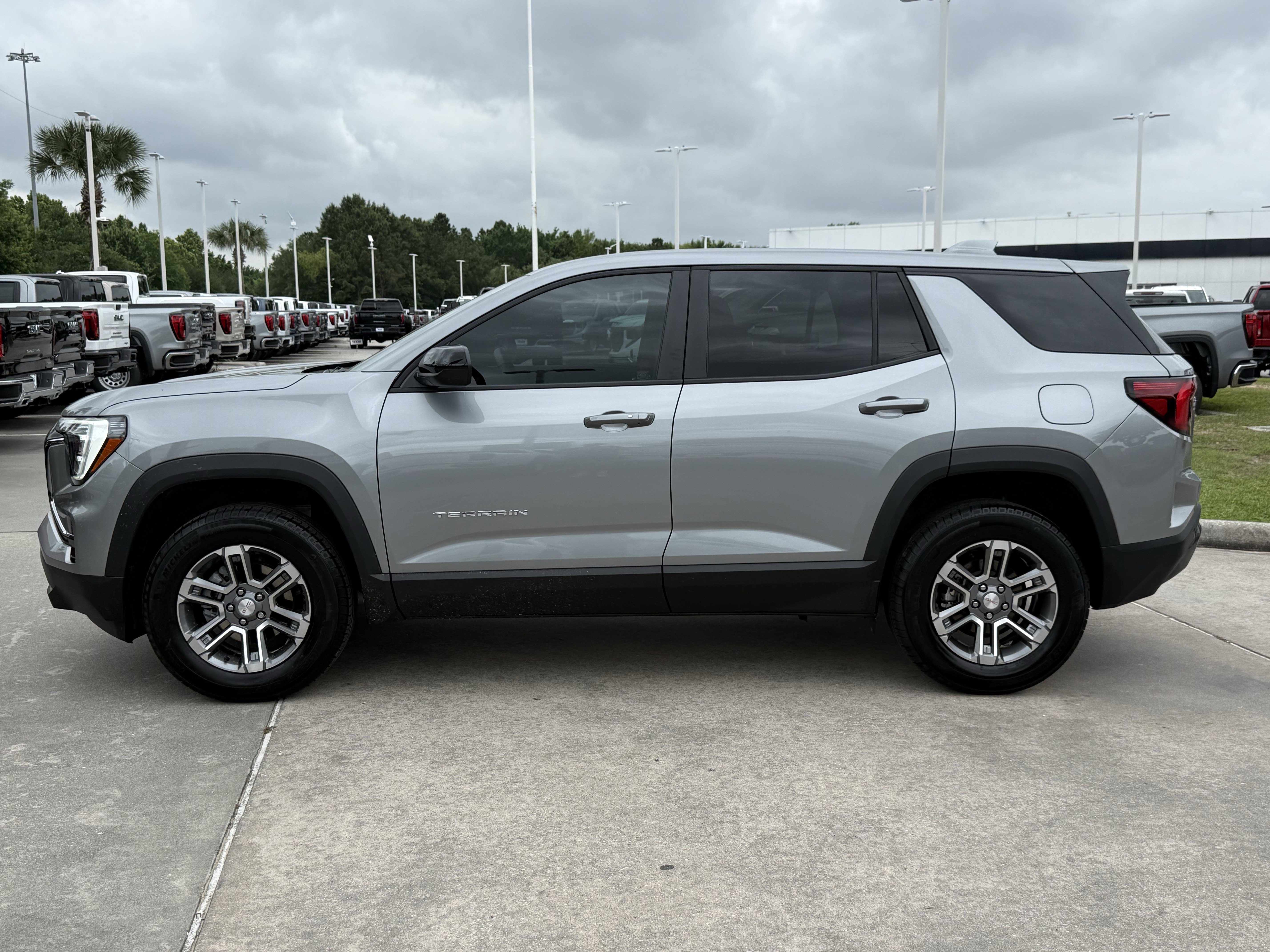 Used 2026 GMC Terrain Elevation FWD image 8