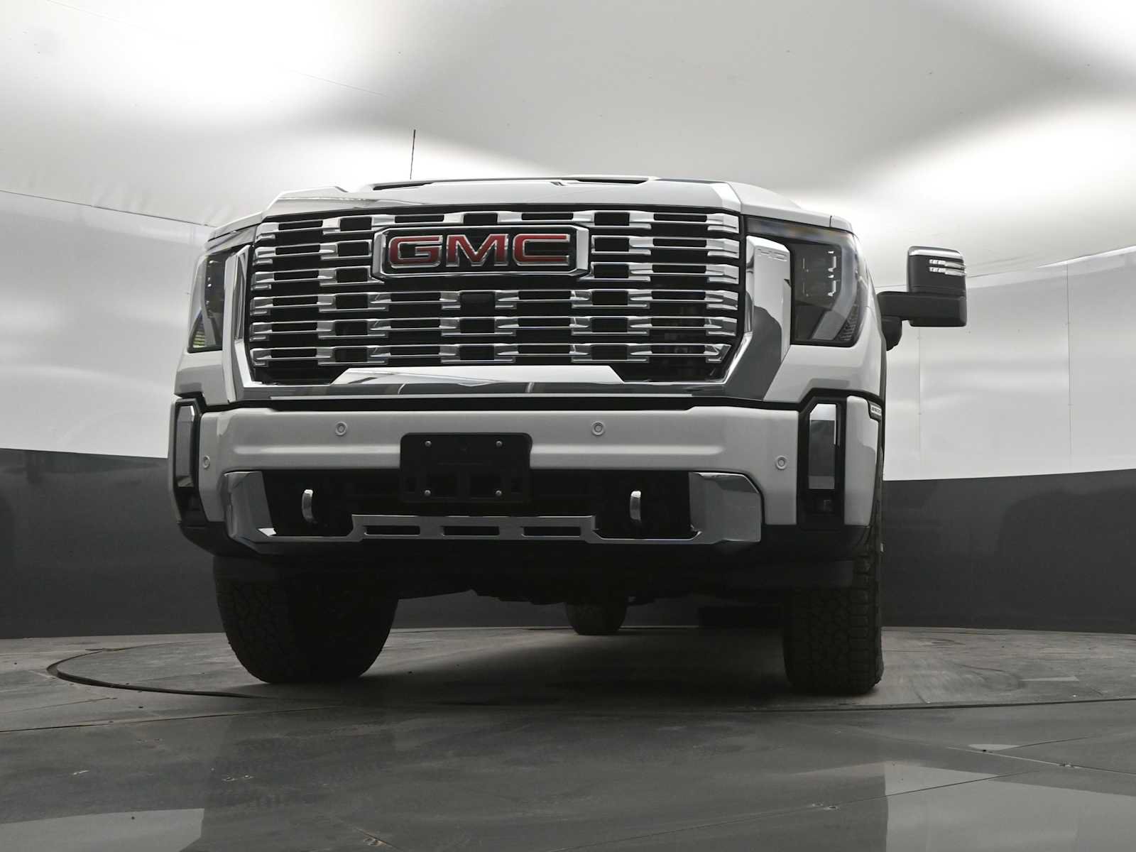 New 2026 GMC Sierra 2500 Denali w/ Denali Reserve Package AWD/4WD image 36