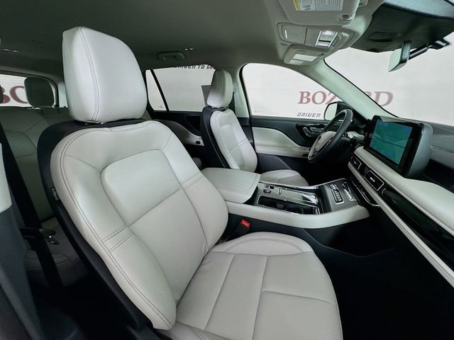 New 2026 Lincoln Aviator AWD image 30