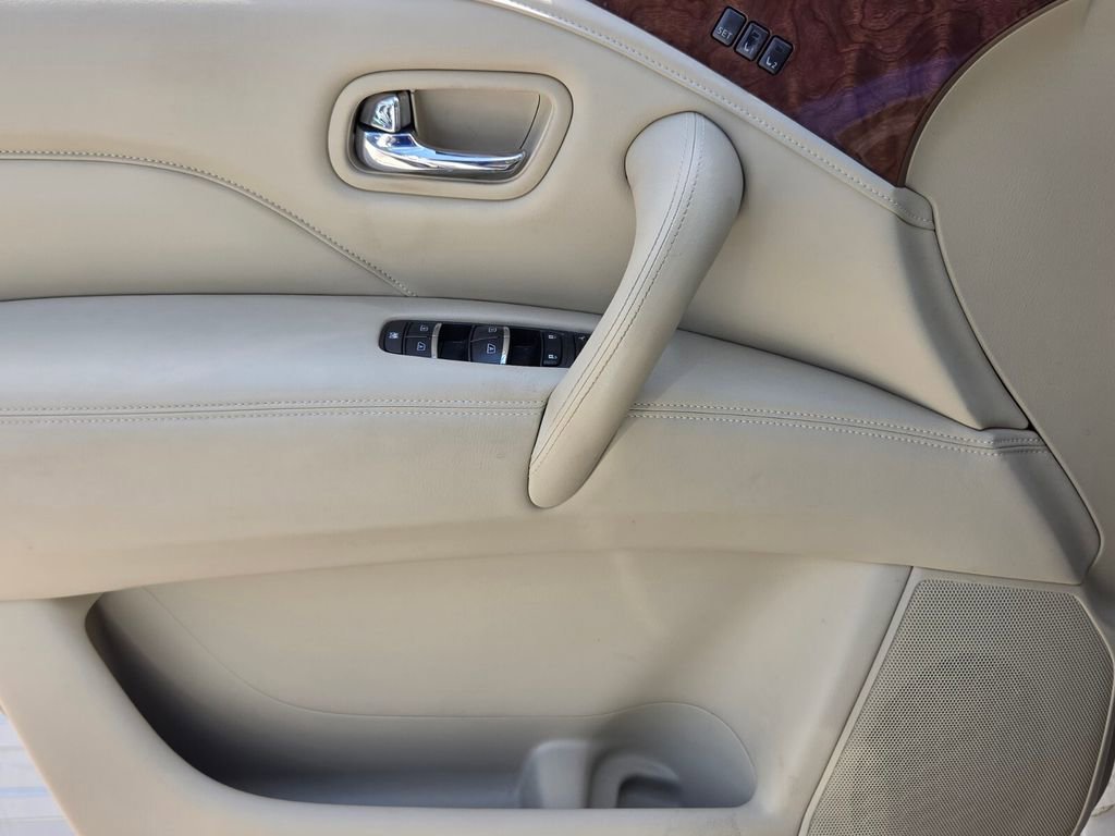 Used 2018 INFINITI QX80 2WD w/ Driver Assistance Package image 30