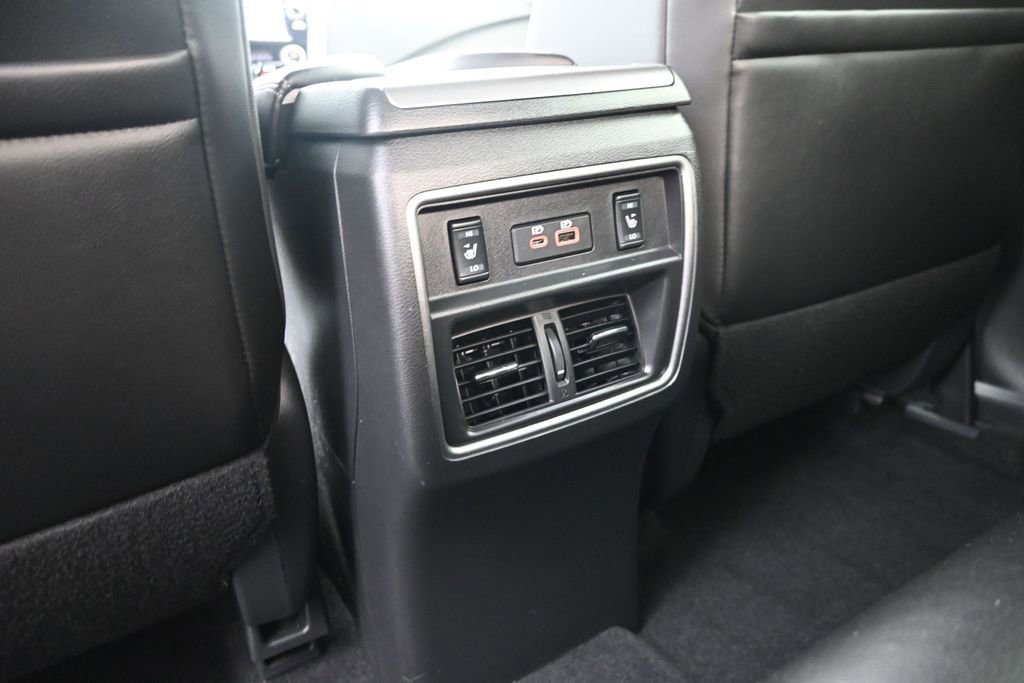 Used 2024 Nissan Murano SL FWD image 13