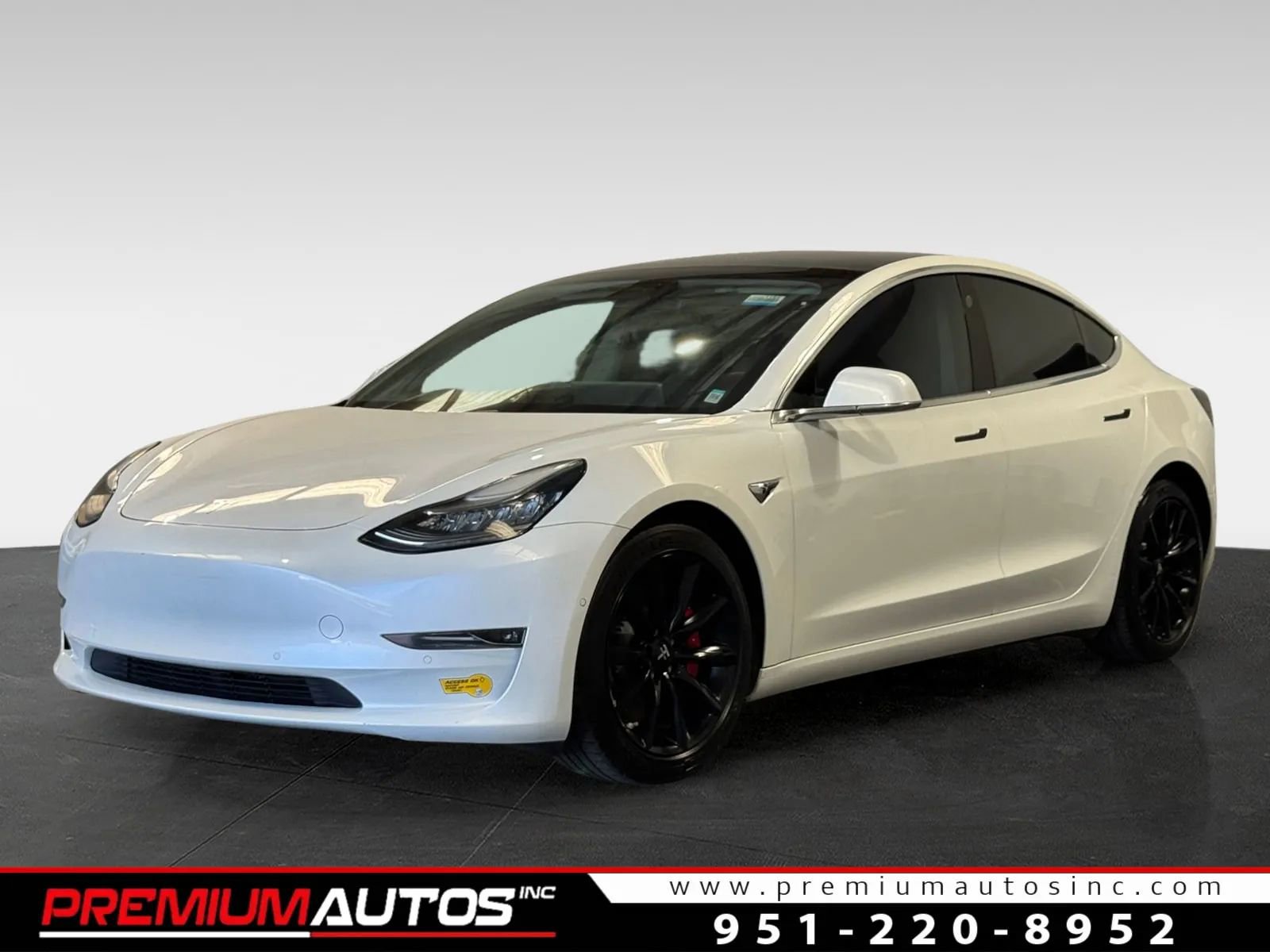 Used 2020 Tesla Model 3 Performance image 1