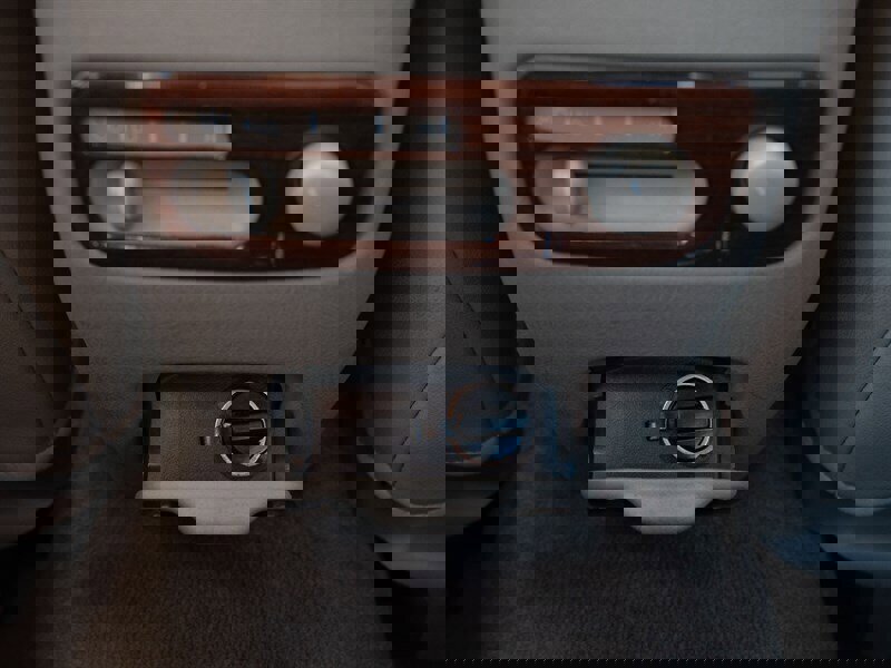 Used 1999 Cadillac Seville SLS w/ Personalization Pkg image 46