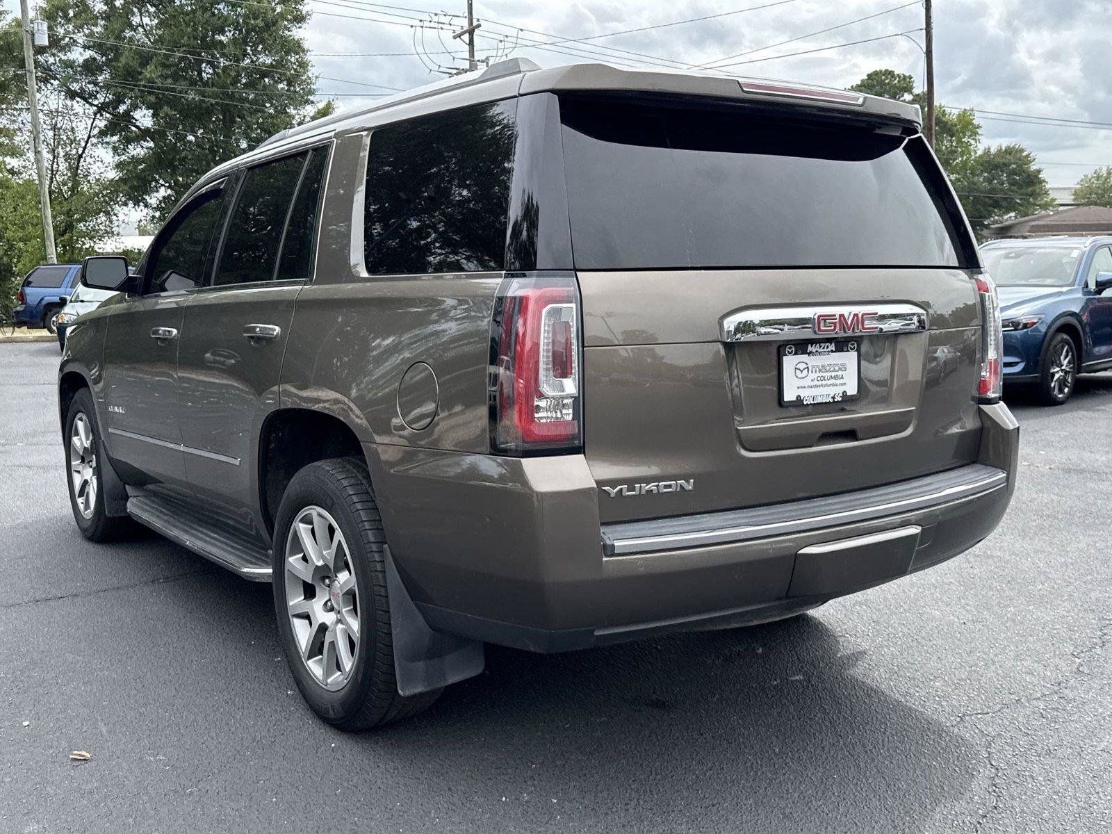 Used 2016 GMC Yukon Denali AWD/4WD image 5