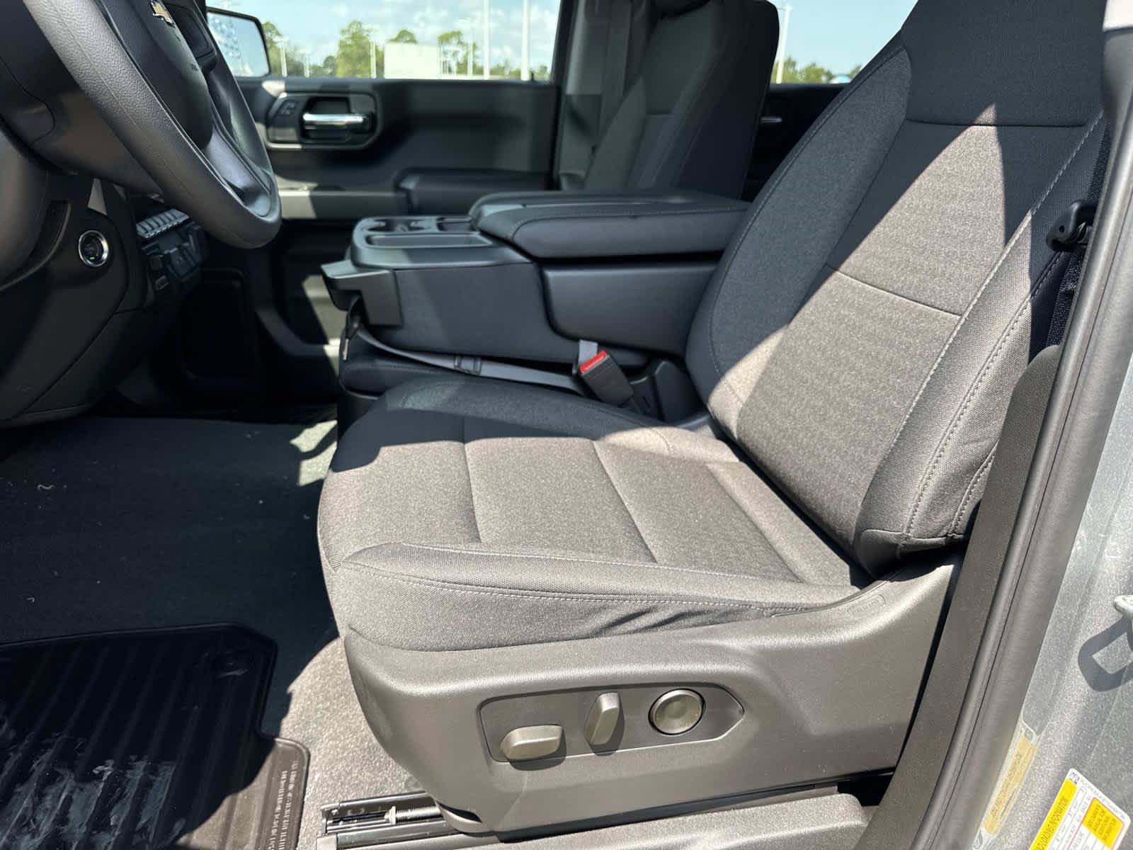 New 2026 Chevrolet Silverado 1500 Custom w/ Turbomax Blackout Package AWD/4WD image 11