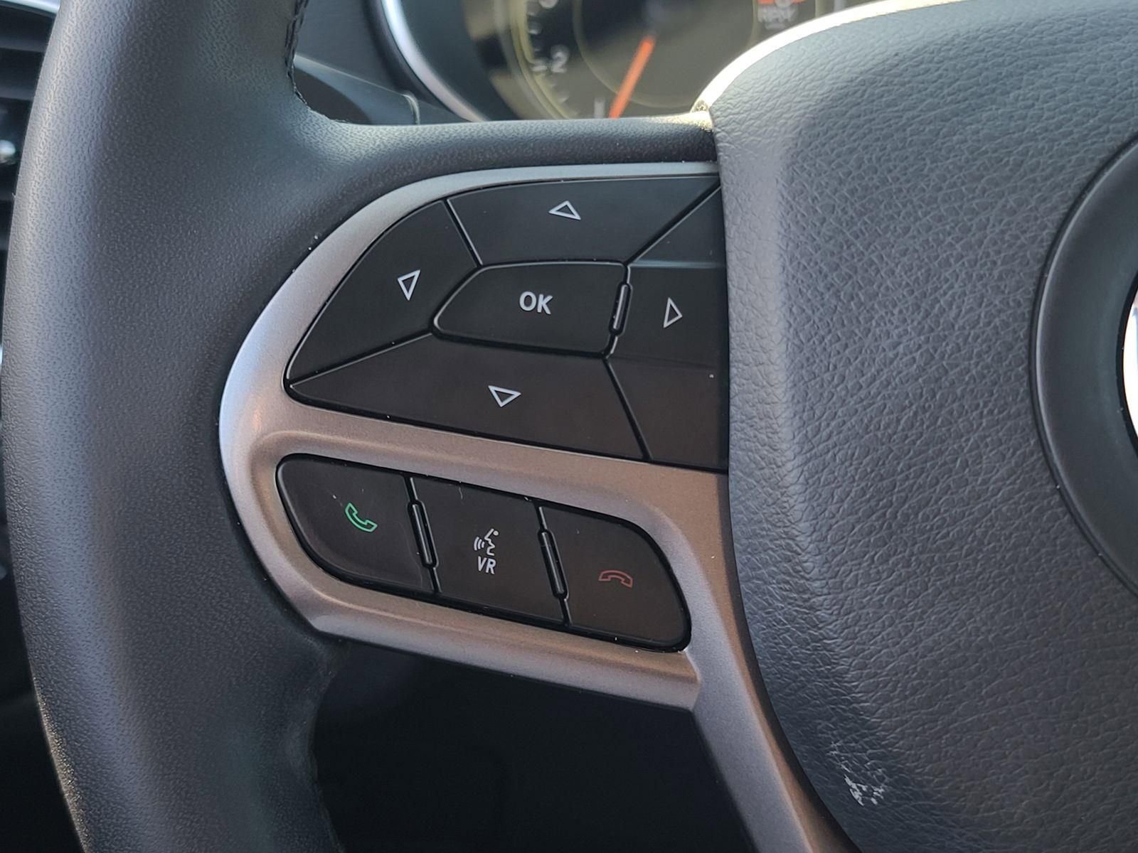 Used 2022 Jeep Cherokee Limited image 29