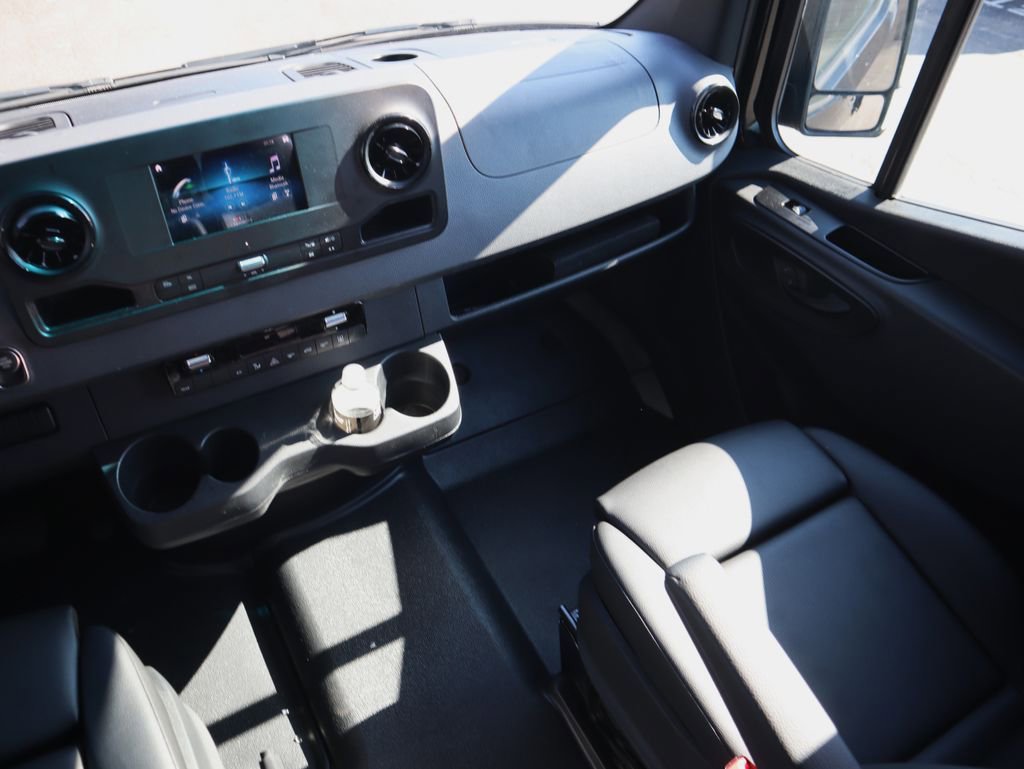 Used 2024 Mercedes-Benz Sprinter 2500 image 12