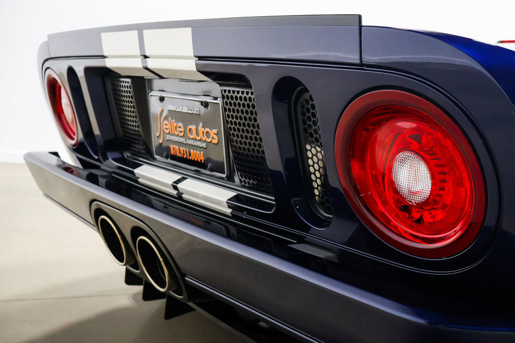 Used 2006 Ford GT RWD image 75