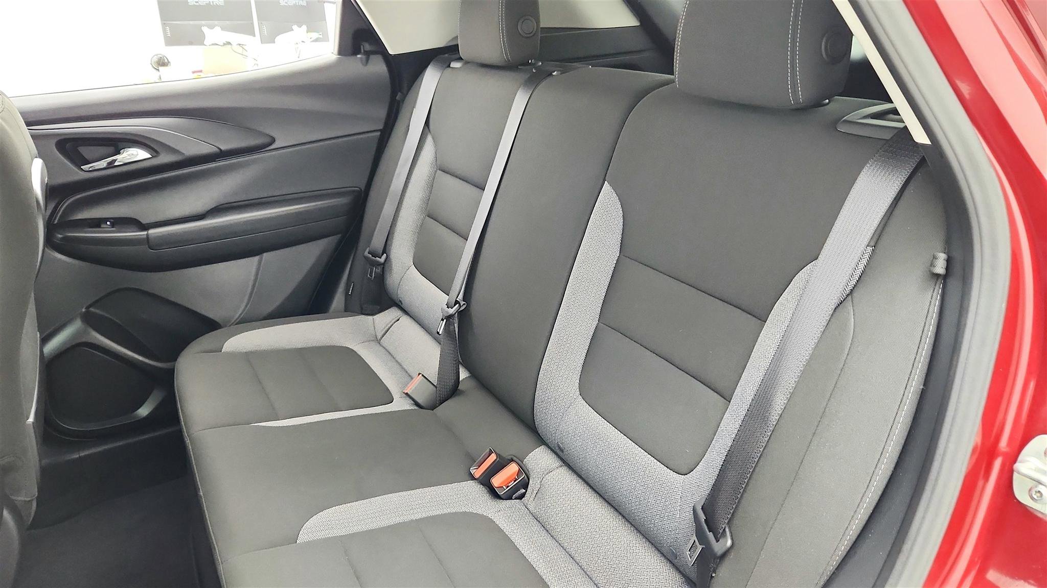 Used 2025 Chevrolet TrailBlazer LT image 33