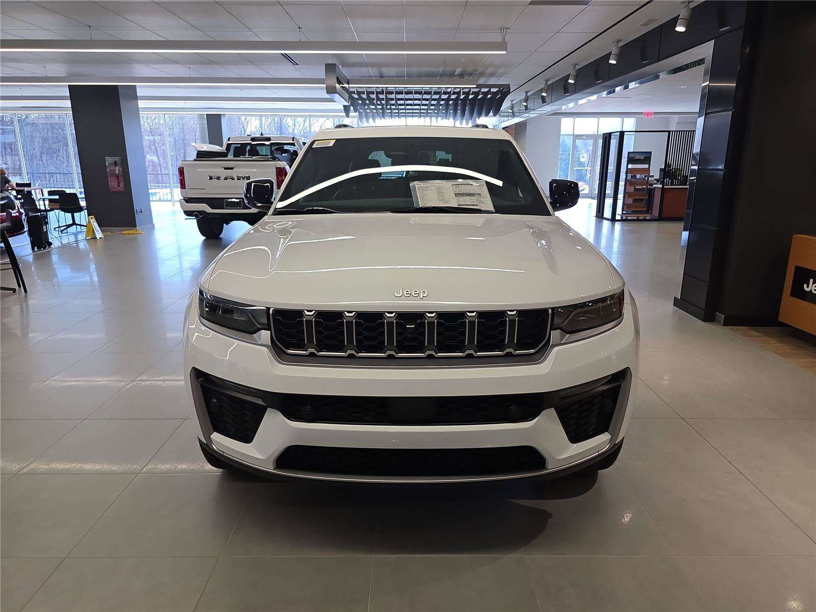 New 2026 Jeep Grand Cherokee Limited w/ Luxury Tech Group II AWD/4WD image 7