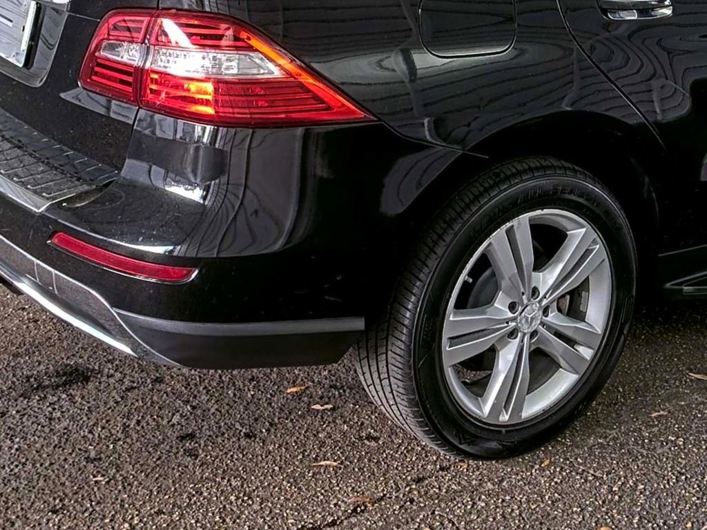 Used 2013 Mercedes-Benz ML 350 BlueTEC 4MATIC image 7