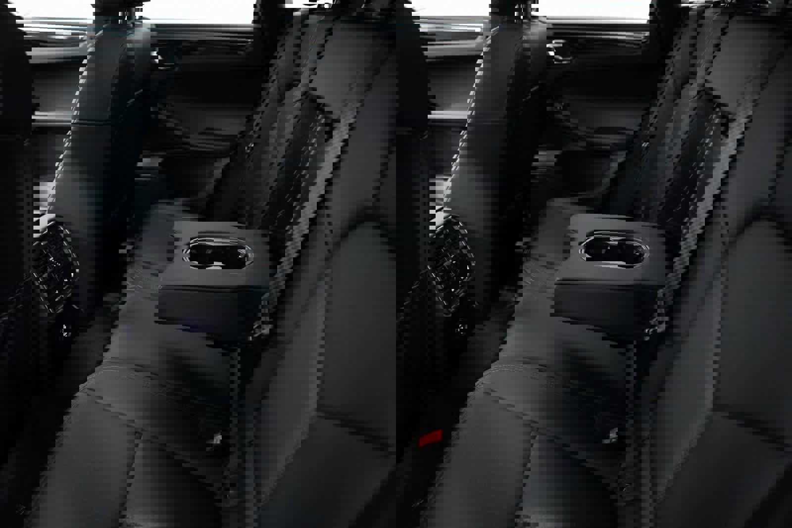 Certified 2025 Porsche Macan image 29