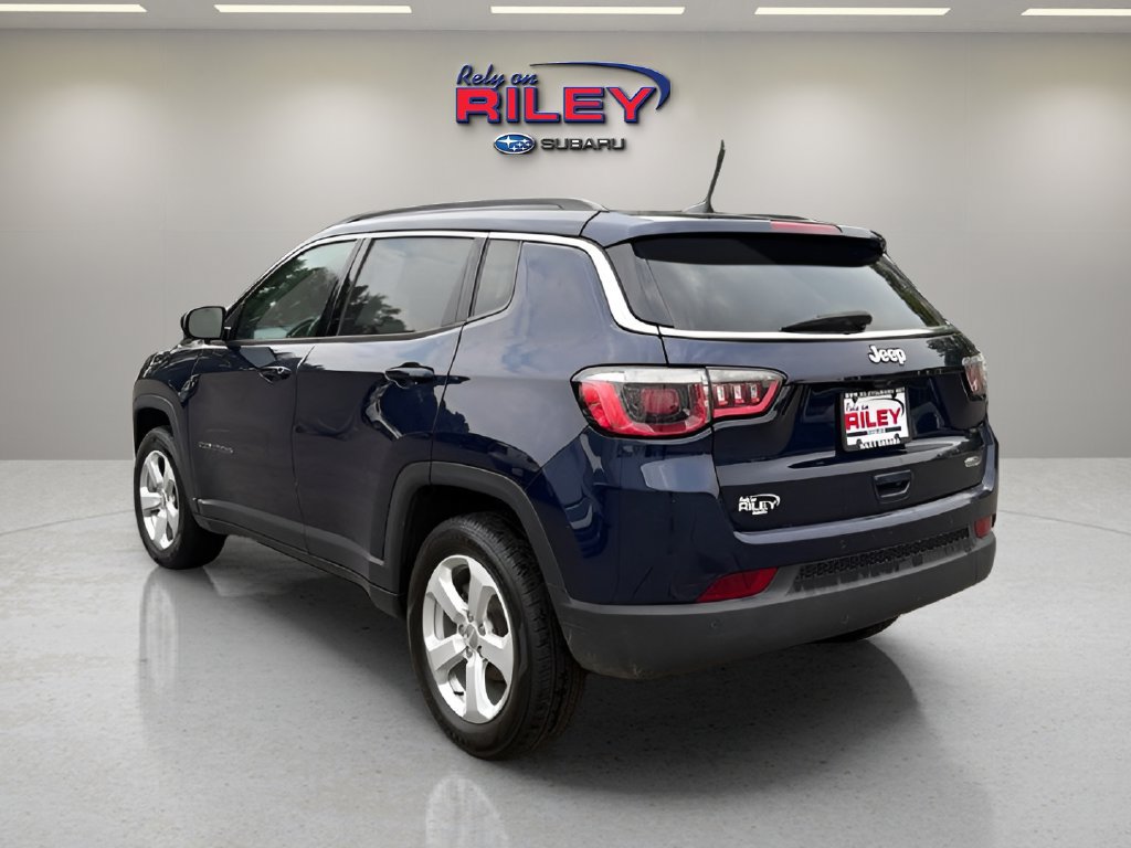 Used 2019 Jeep Compass Latitude w/ Cold Weather Group FWD image 4