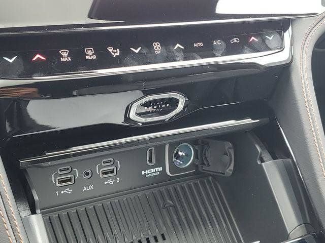 New 2026 Jeep Grand Cherokee Summit w/ Obsidian Package AWD/4WD image 29
