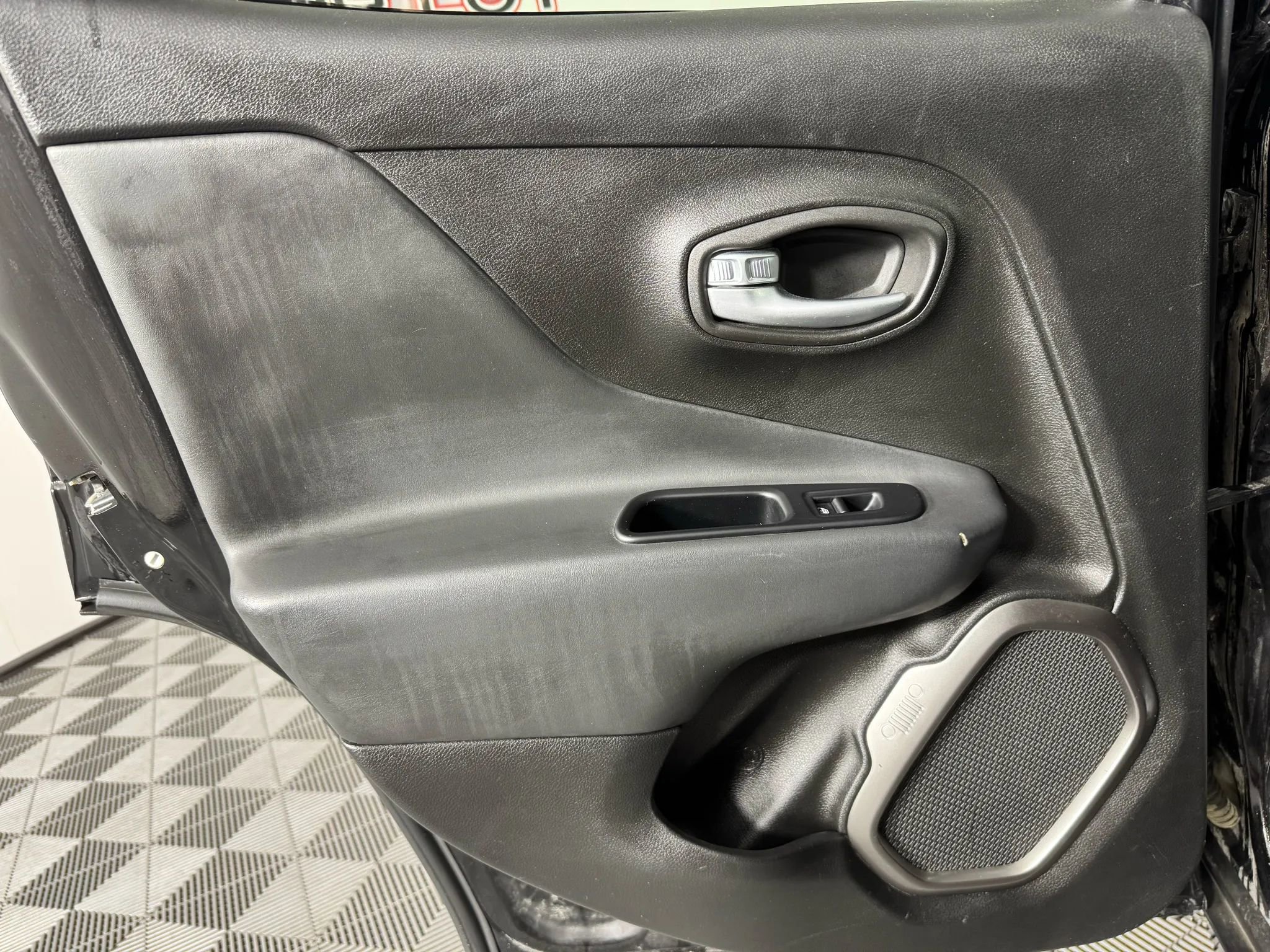 Used 2019 Jeep Renegade Limited w/ UConnect 8.4 Nav Group image 40