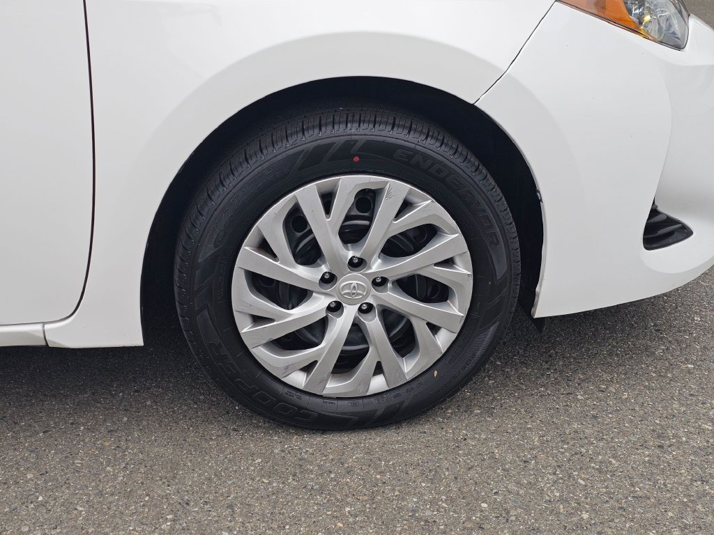Used 2019 Toyota Corolla LE FWD image 9