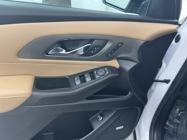 Used 2023 Chevrolet Traverse Premier image 14