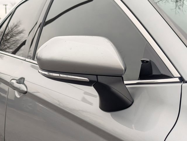 Used 2022 Toyota Camry XSE image 11