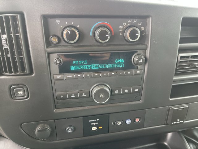 Used 2016 GMC Savana 2500 RWD image 7