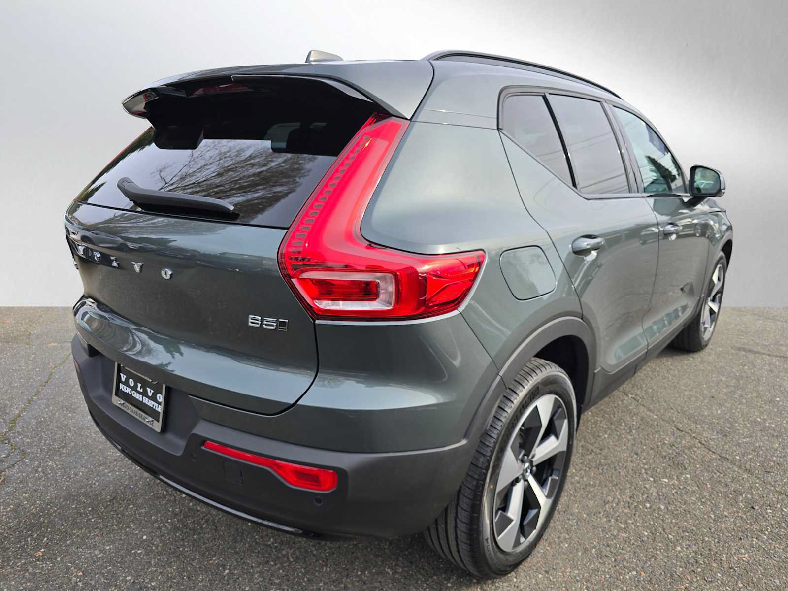 New 2026 Volvo XC40 B5 Core w/ Protection Package Premier AWD/4WD image 7