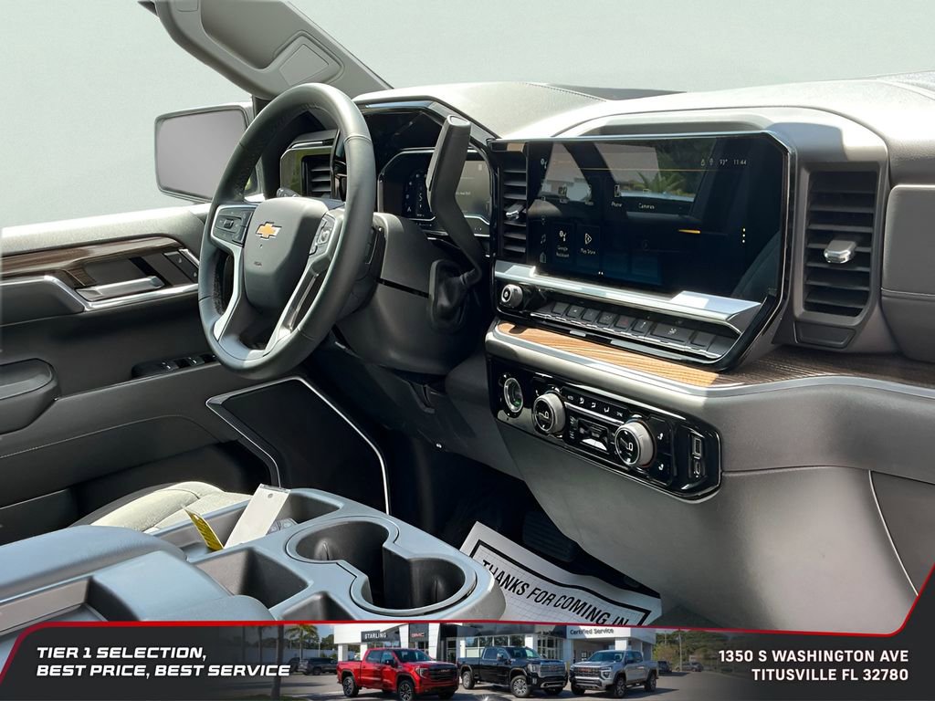 Used 2023 Chevrolet Silverado 1500 LT AWD/4WD image 11
