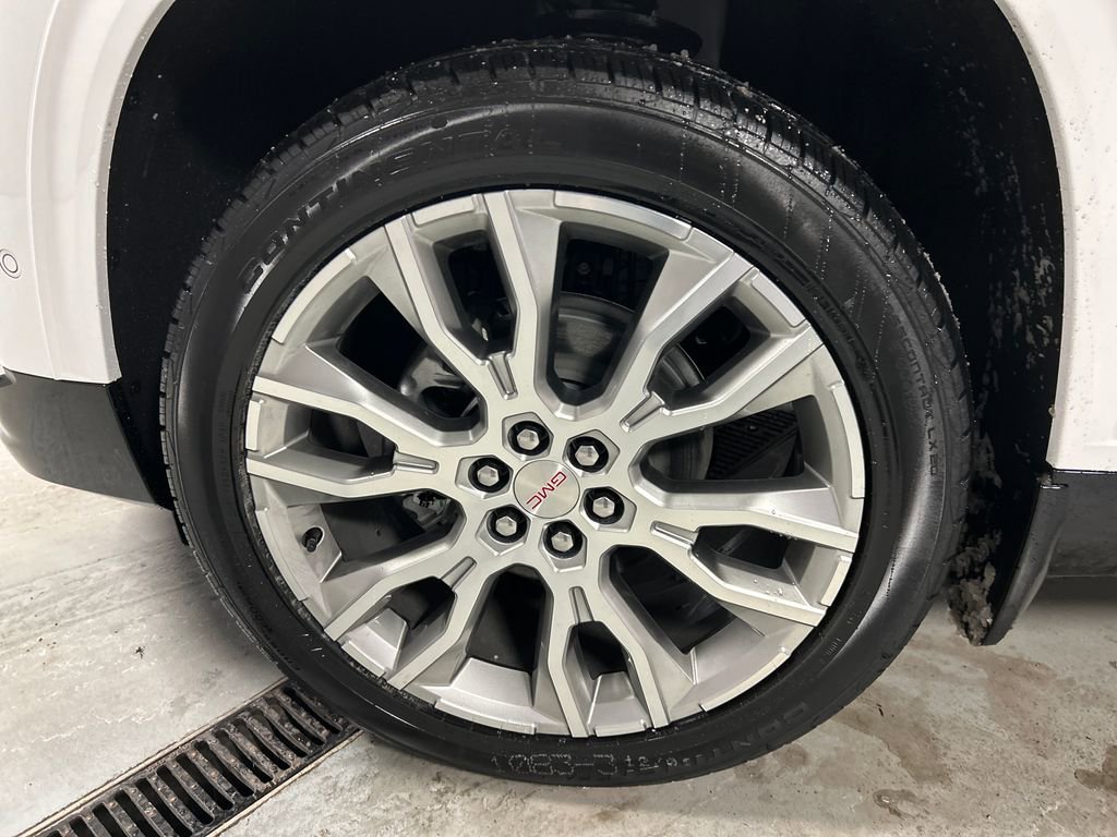 New 2026 GMC Acadia Denali w/ Super Cruise Package image 9
