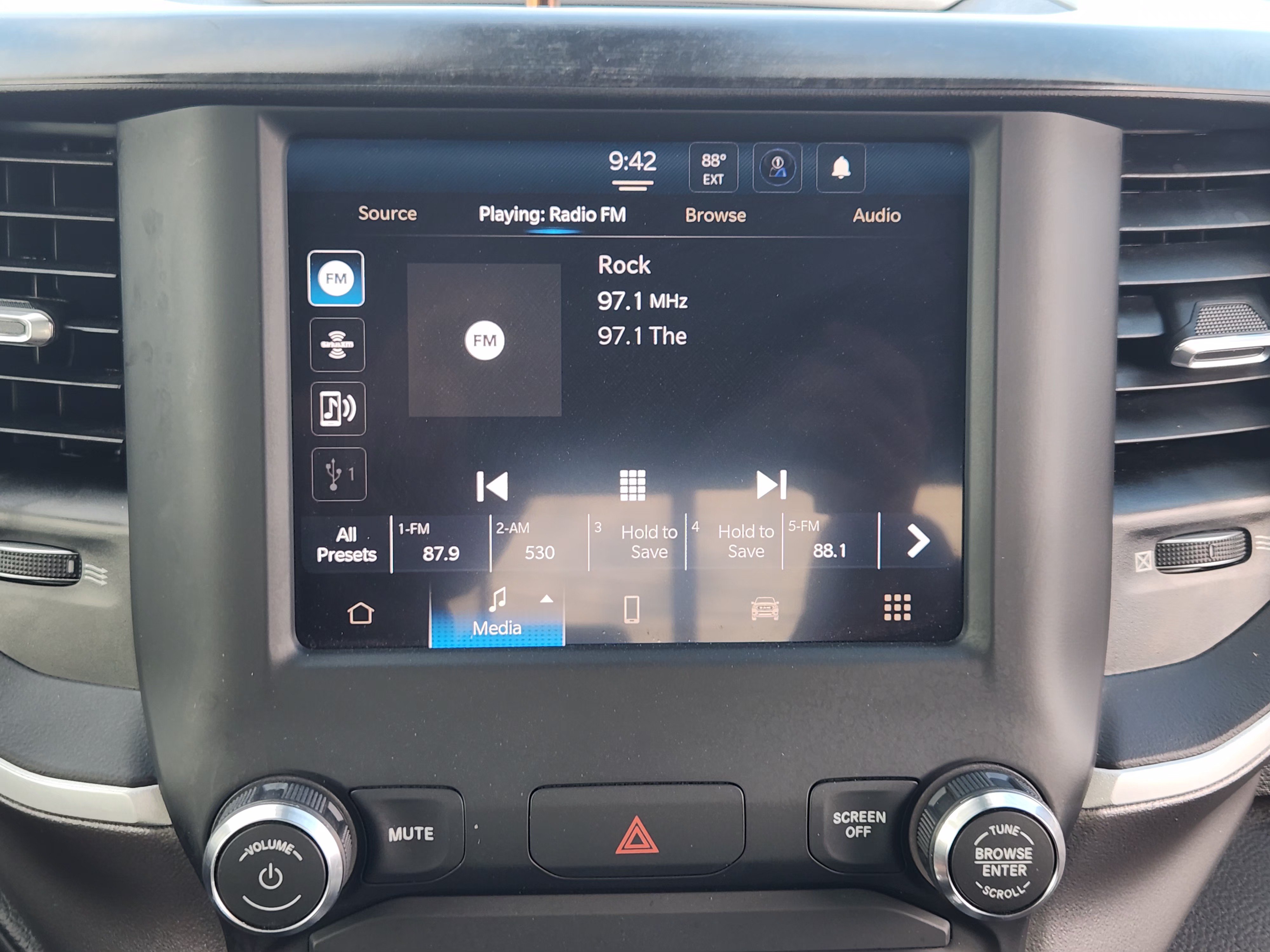 Used 2022 RAM 1500 Big Horn RWD image 19