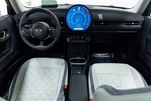 Certified 2025 MINI Cooper 2-Door Hardtop image 21