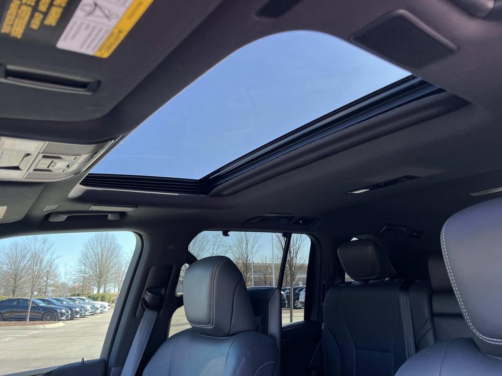 Used 2023 Lexus LX 600 4WD w/ Appearance Package image 31