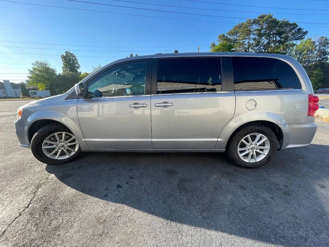 Used 2019 Dodge Grand Caravan SXT FWD image 5