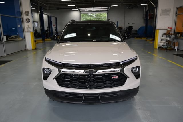 New 2026 Chevrolet TrailBlazer RS w/ Convenience Package FWD image 2