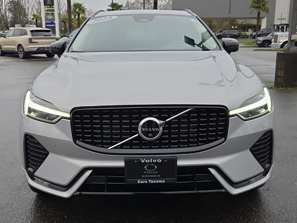 Certified 2023 Volvo XC60 B5 Plus w/ Climate Package image 11