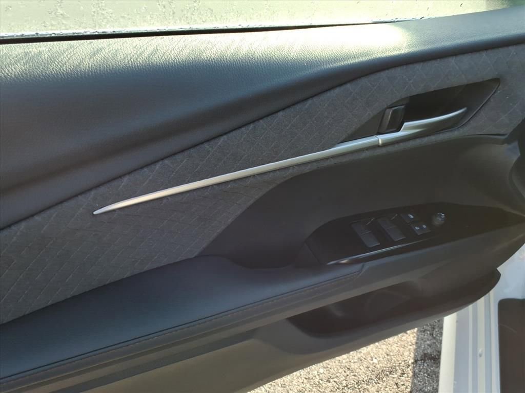 New 2025 Toyota Camry XLE image 9