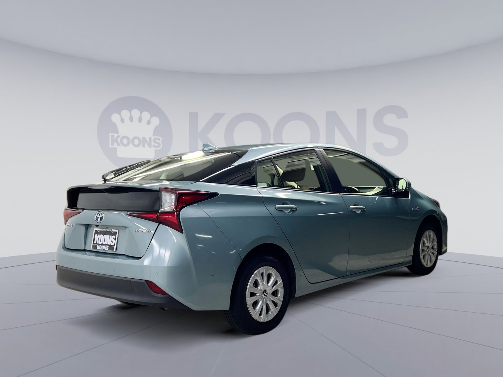 Used 2019 Toyota Prius LE image 12