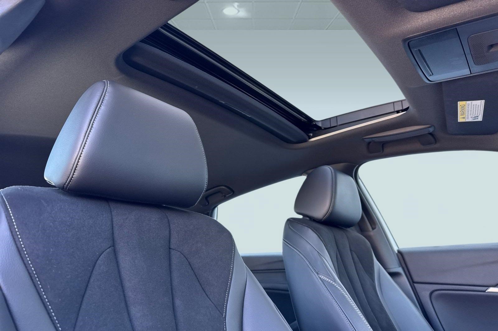 Used 2023 Acura Integra A-Spec w/ Technology Package FWD image 25