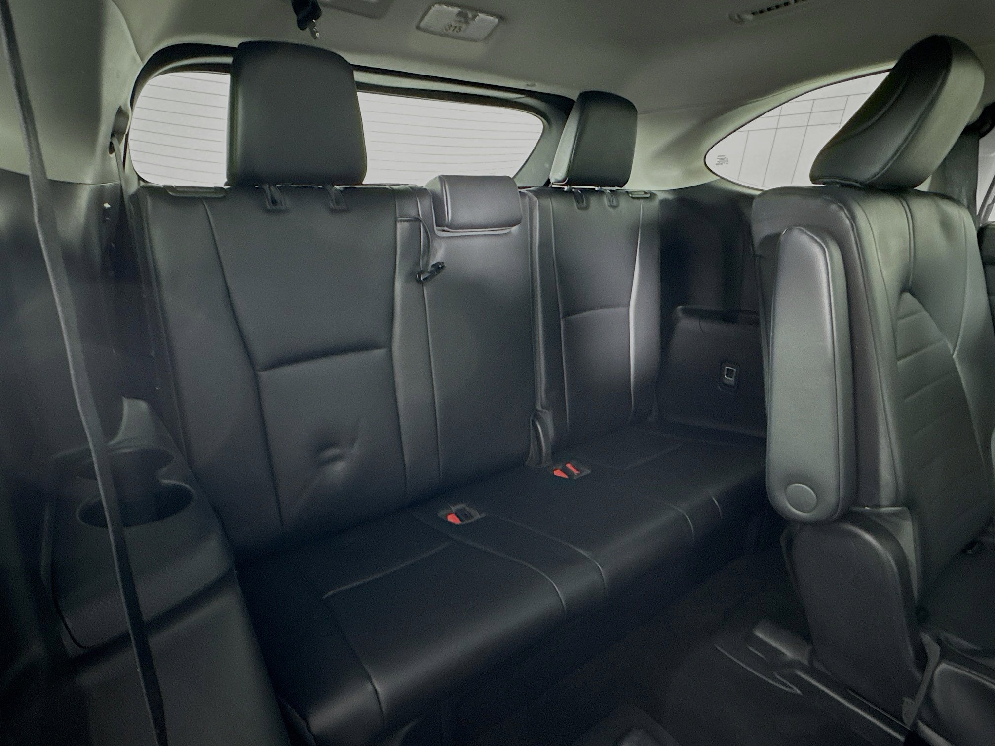 Used 2022 Toyota Highlander XLE image 27