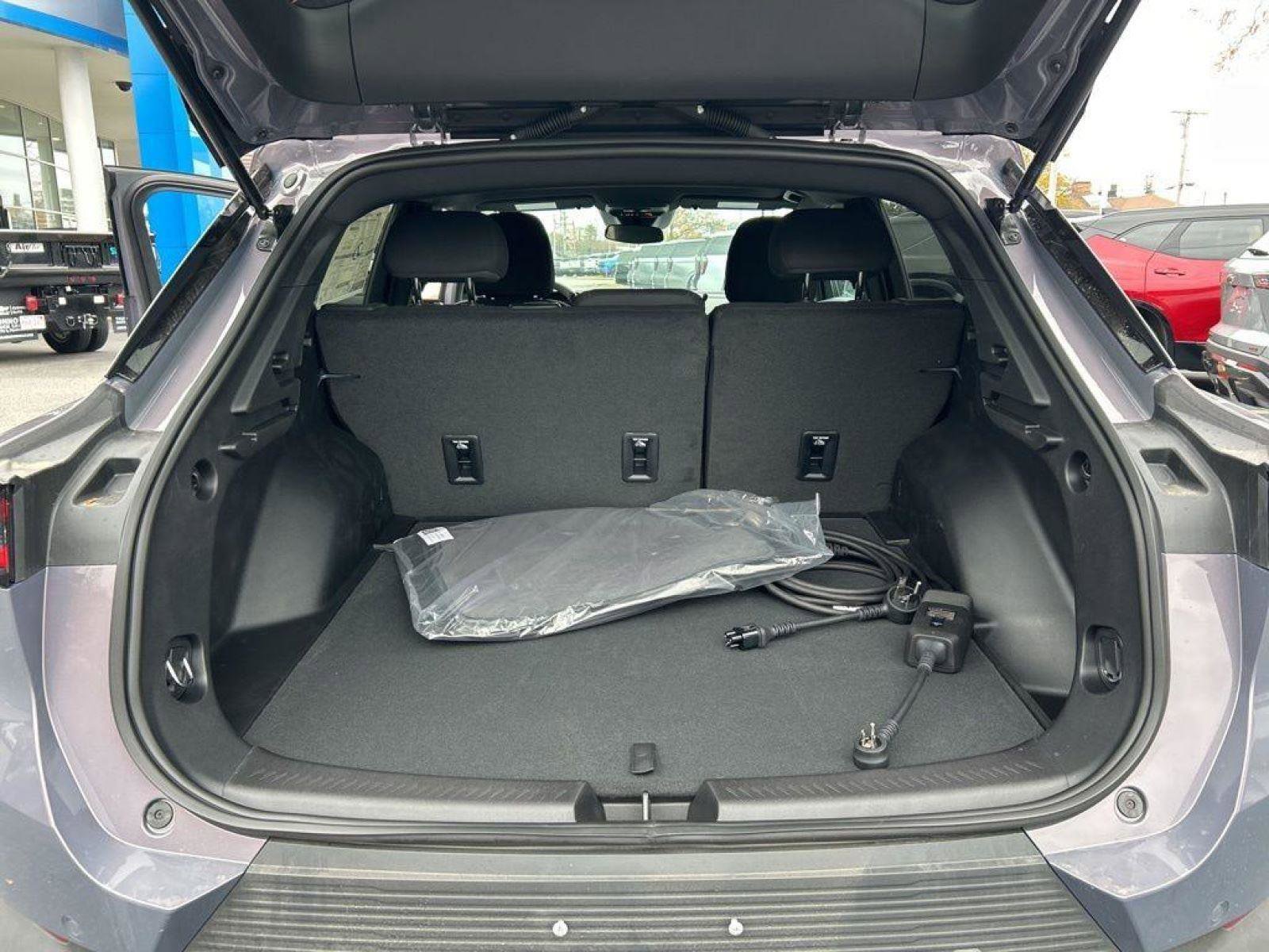 New 2026 Chevrolet Equinox EV LT FWD image 22
