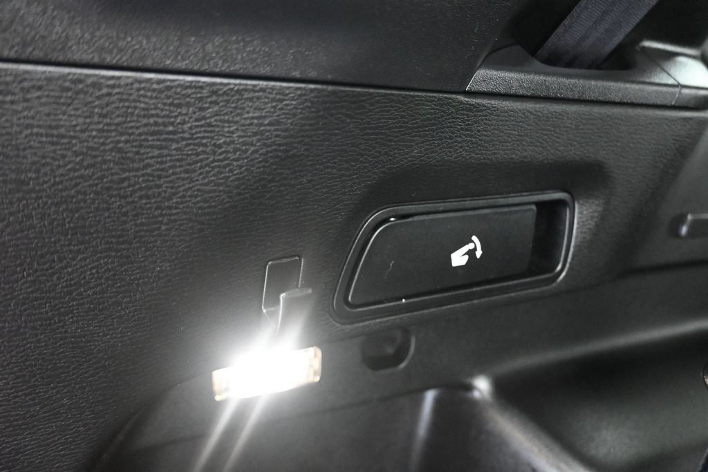 Used 2025 Mitsubishi Outlander AWD image 57