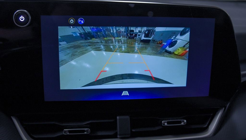 Used 2026 Chevrolet Equinox LT image 18