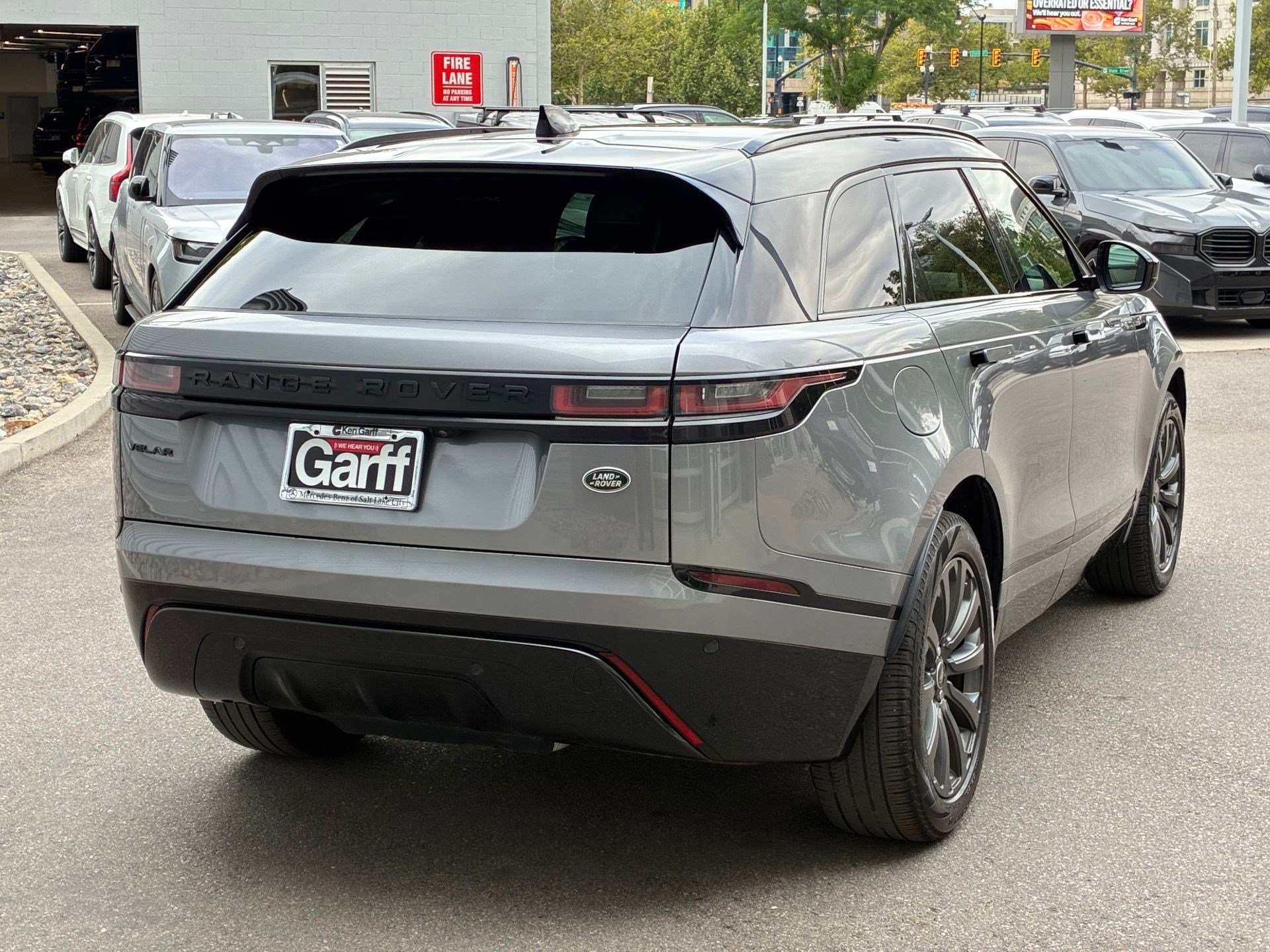Used 2022 Land Rover Range Rover Velar R-Dynamic S AWD/4WD image 3