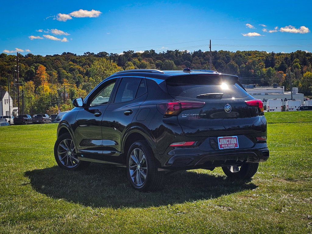 Used 2023 Buick Encore GX Select w/ Sport Touring Package AWD/4WD image 6