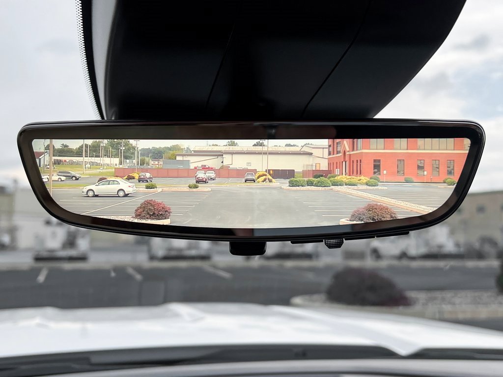 Used 2025 GMC Sierra 3500 Denali Ultimate image 9
